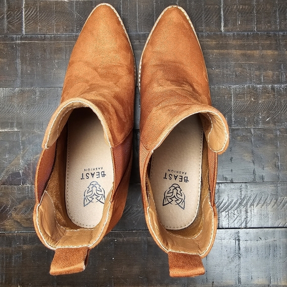 Fashion Beast Womens Pull-on Suede Booties Size 7.5 Cognac Camel Brown - Picture 8 of 9